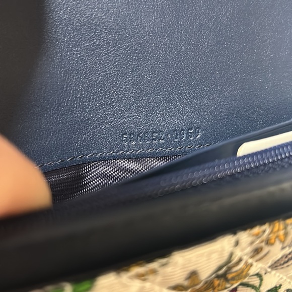 NWT Authentic Gucci Quilted Floral Clutch Wallet MultiColor - Picture 9 of 9